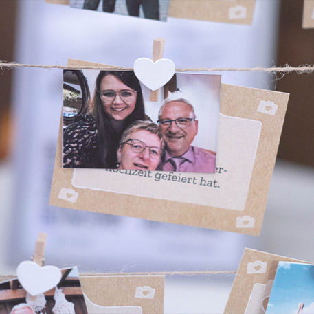Hochzeitsfotos Bamberg Staffelei mit Bildern als Hochzeitsspiel